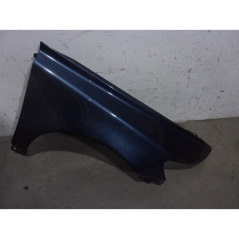 Recambio de aleta delantera derecha para volvo s40 berlina 2.0 diesel cat referencia OEM IAM 31278845 AZUL 