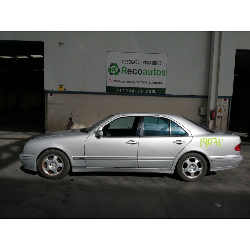 mercedes clase e (w210) berlina diesel del año 2001