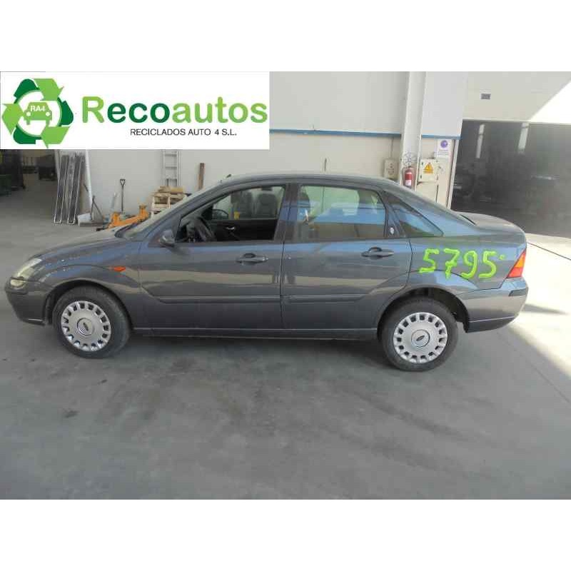 ford focus berlina (cak) del año 2003