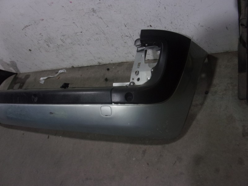 Recambio de paragolpes trasero para renault espace iv (jk0) 2.2 dci turbodiesel referencia OEM IAM 7701207364  