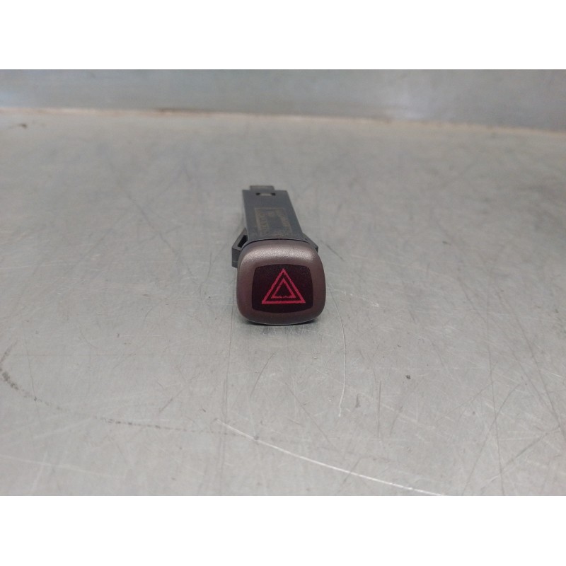 Recambio de warning para volvo xc90 2.4 diesel cat referencia OEM IAM 30739319  