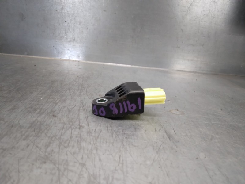 Recambio de sensor impacto para toyota yaris referencia OEM IAM 8983102140  DENSO