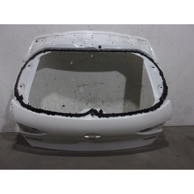 Recambio de porton trasero para mazda 3 sedán (bp) referencia OEM IAM  BLANCO PERLA 5 PUERTAS