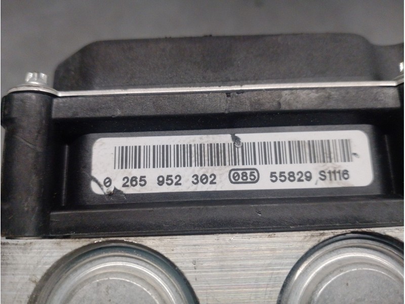Recambio de abs para peugeot 3008 1.2 12v e-thp / puretech referencia OEM IAM 9674677580 0265230881 BOSCH