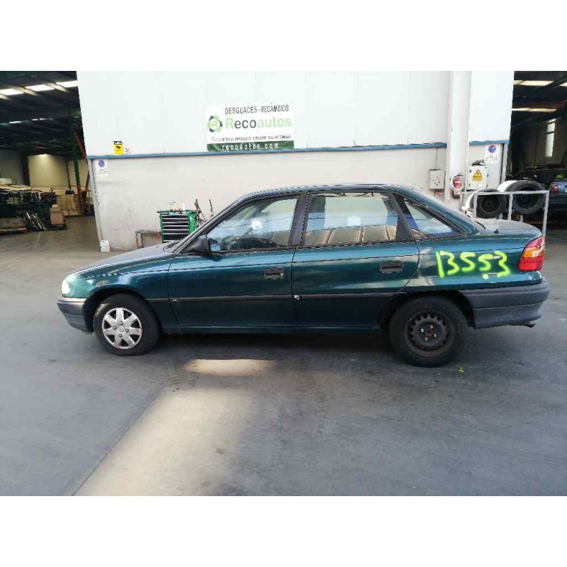 opel astra f berlina del año 1995