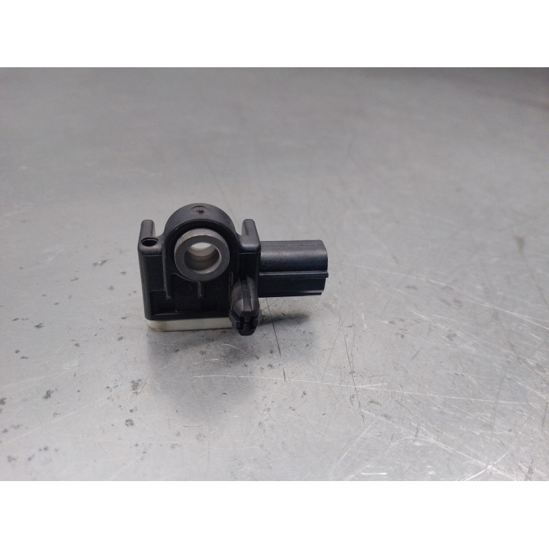 Recambio de sensor impacto para volvo v60 kombi 2.0 diesel cat referencia OEM IAM 31334336  