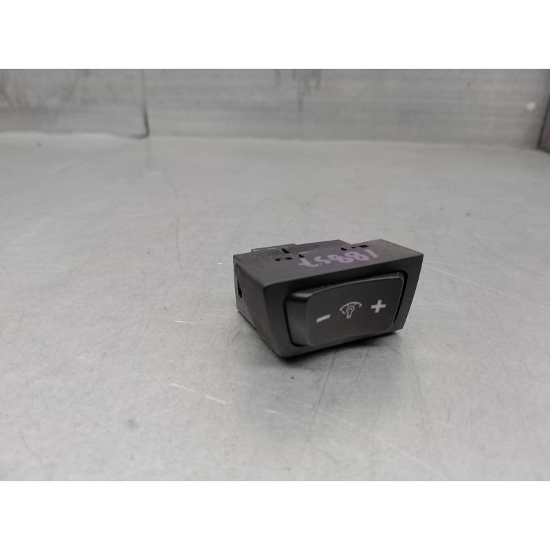 Recambio de interruptor para hyundai ix35 1.7 crdi cat referencia OEM IAM 937002S300  