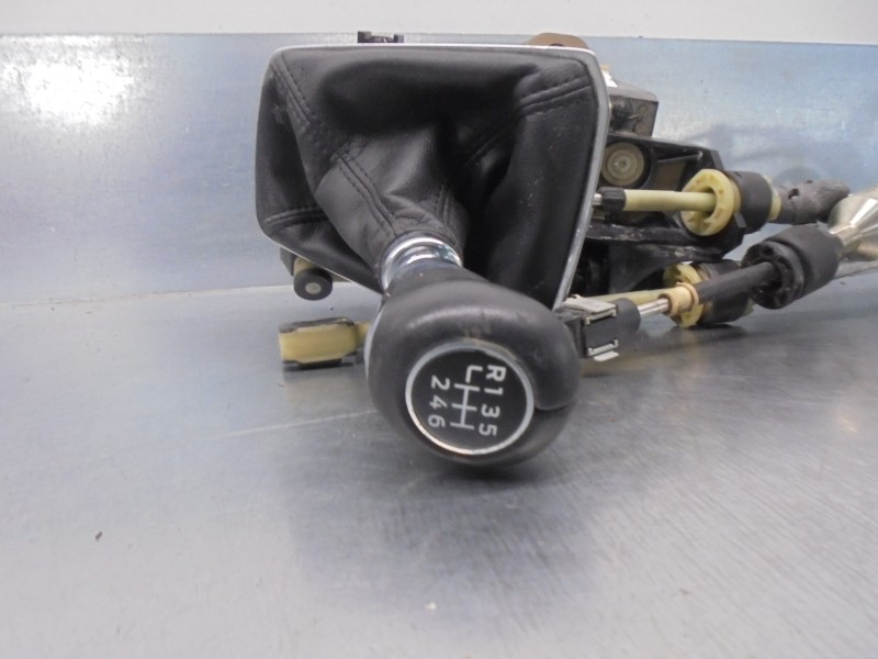 Recambio de palanca cambio para ford focus 1.5 ecoblue tdci cat referencia OEM IAM JX6R7C453CKD  