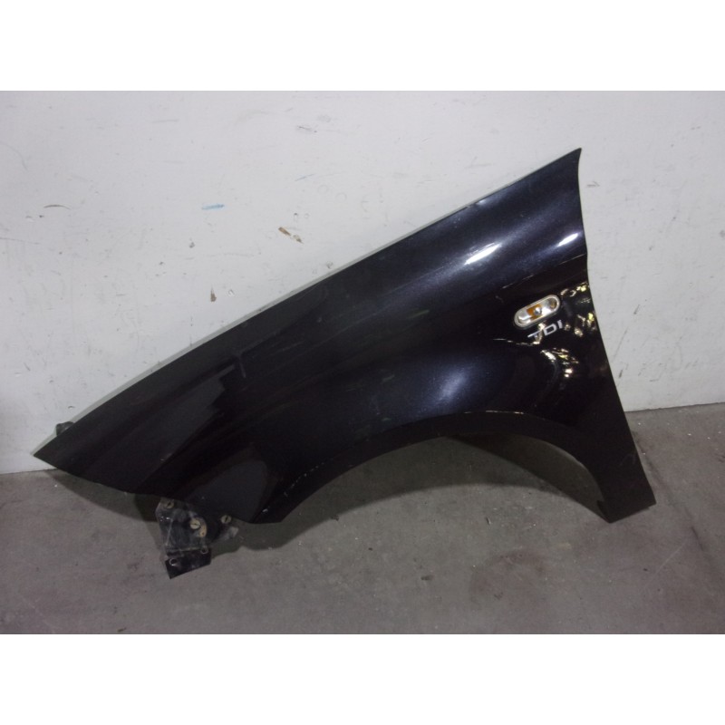 Recambio de aleta delantera izquierda para seat toledo (5p2) 2.0 tdi referencia OEM IAM 5P0821021A NEGRA 