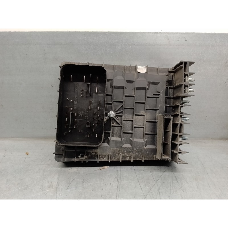 Recambio de caja reles / fusibles para volkswagen golf v berlina (1k1) 2.0 tdi referencia OEM IAM 1K0937125  