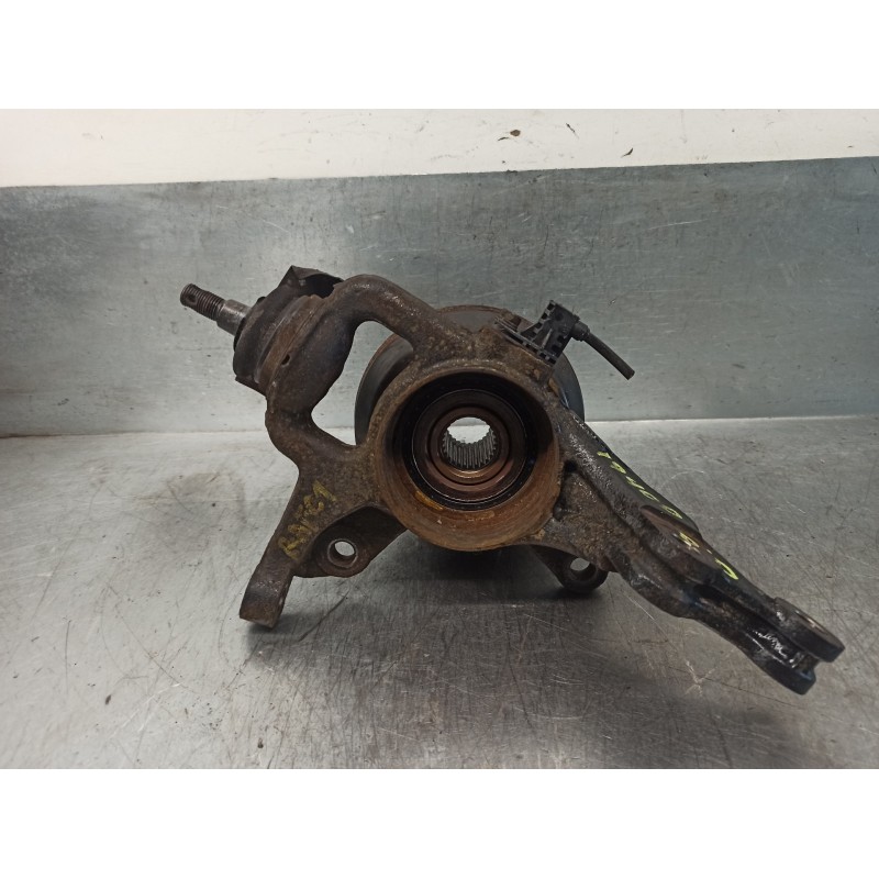 Recambio de mangueta delantera derecha para hyundai i30 1.4 cat referencia OEM IAM 517162R000  