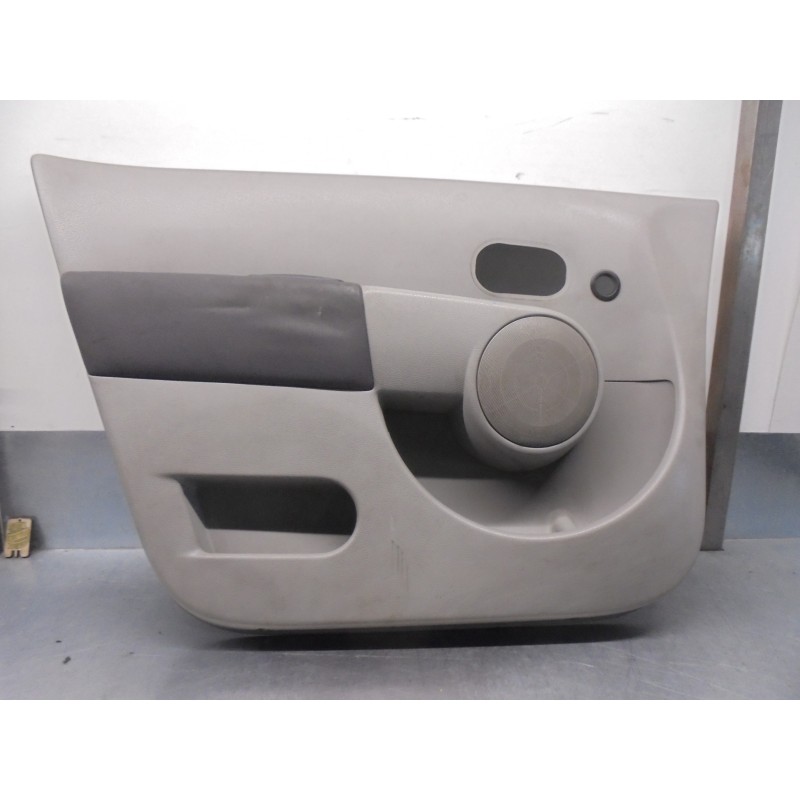 Recambio de guarnecido puerta delantera izquierda para renault modus 1.2 16v referencia OEM IAM 8200580911 