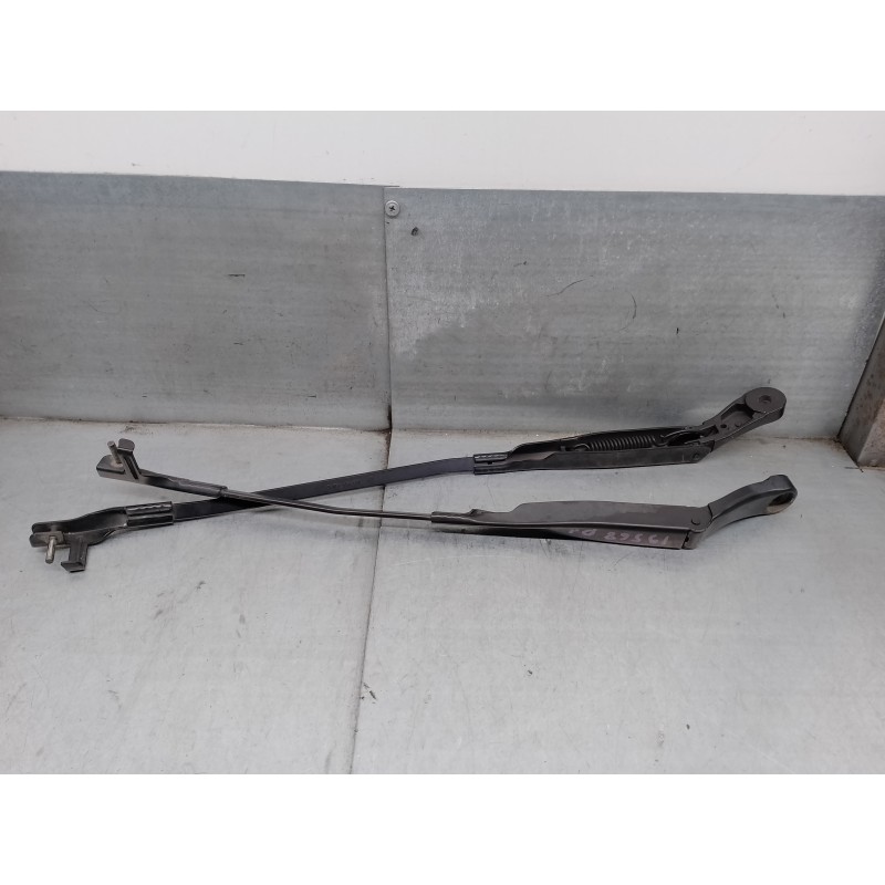 Recambio de brazo limpia delantero derecho para skoda superb (3u4) 1.9 tdi referencia OEM IAM   