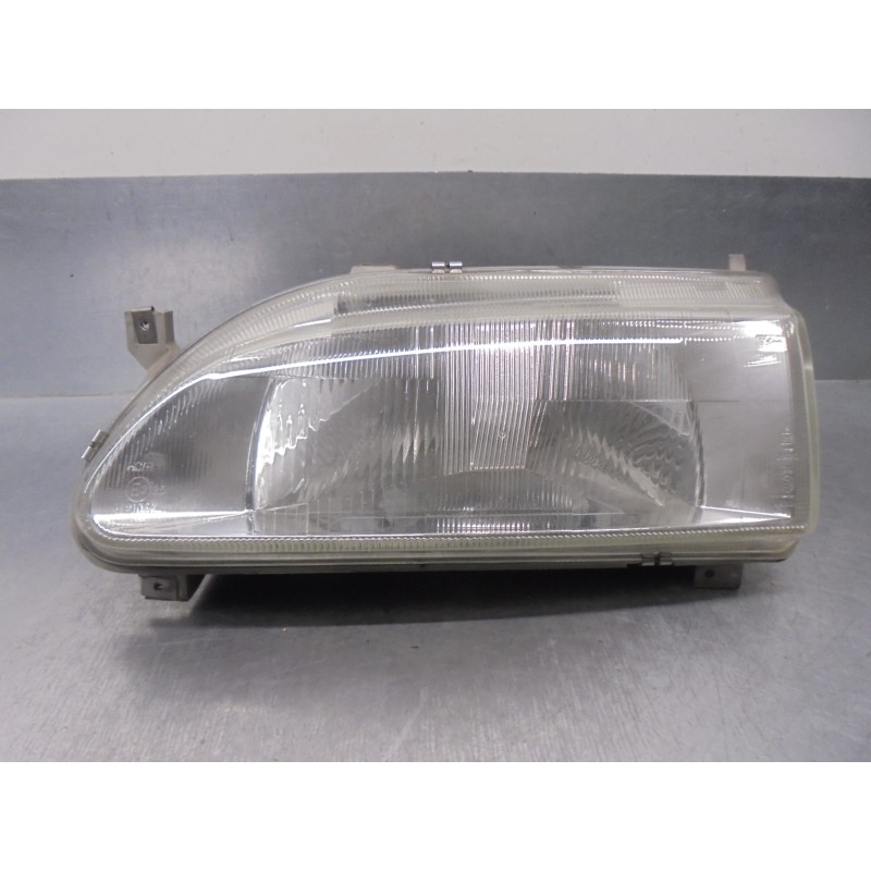 Recambio de faro izquierdo para renault 19 (b/c/l53) referencia OEM IAM 7701042951  