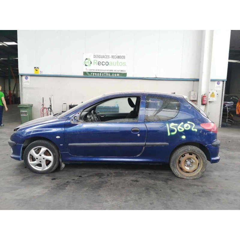 peugeot 206 berlina del año 2001