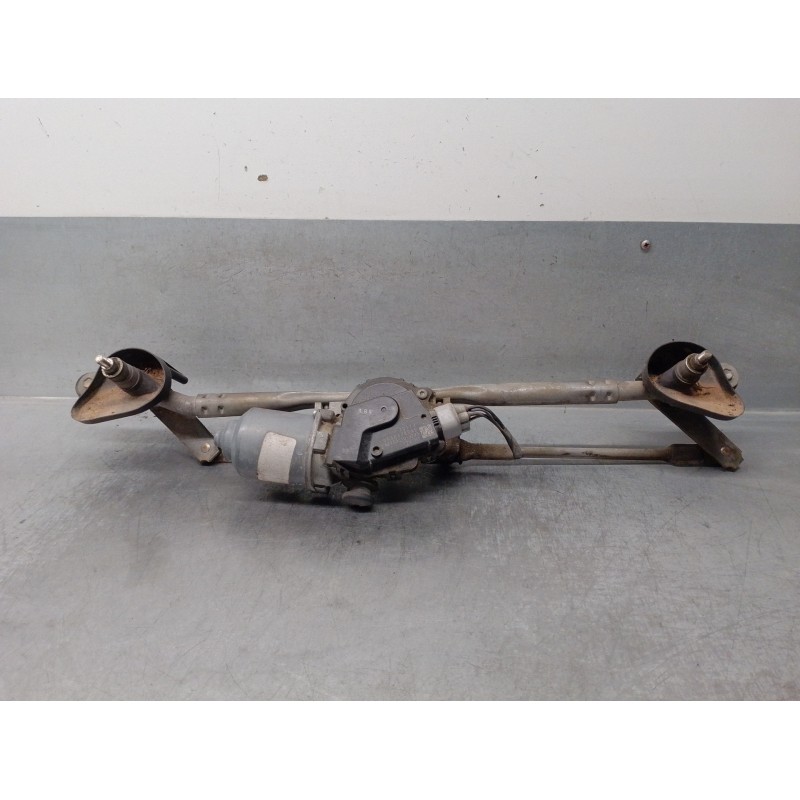 Recambio de motor limpia delantero para dodge caliber 2.0 16v crd cat referencia OEM IAM 05303780AE  