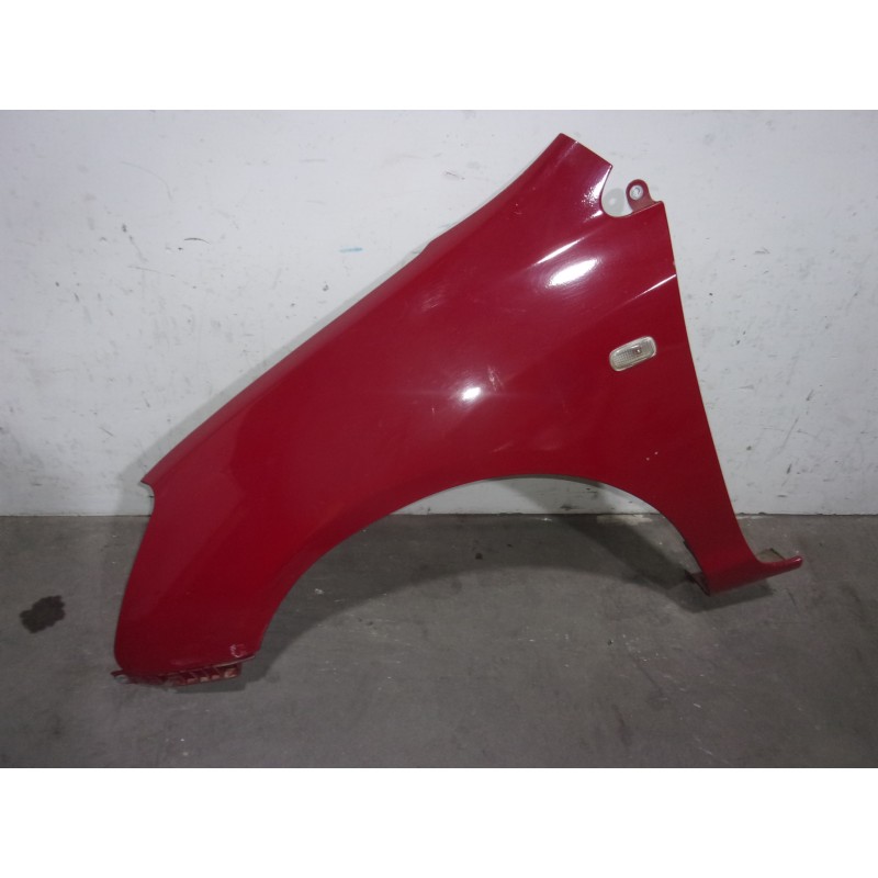 Recambio de aleta delantera izquierda para honda civic berlina 3 (ep1/2) 1.7 cdti cat referencia OEM IAM 60261S6AE00ZZ ROJA 