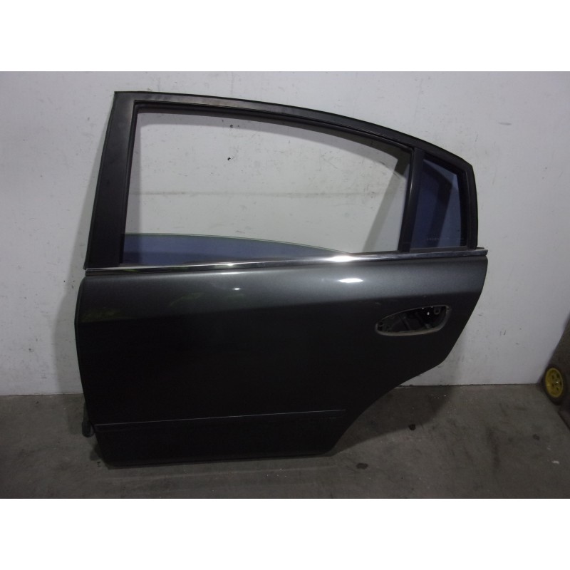 Recambio de puerta trasera izquierda para nissan altima referencia OEM IAM 821018J030 GRISOSCURO 4 PUERTAS