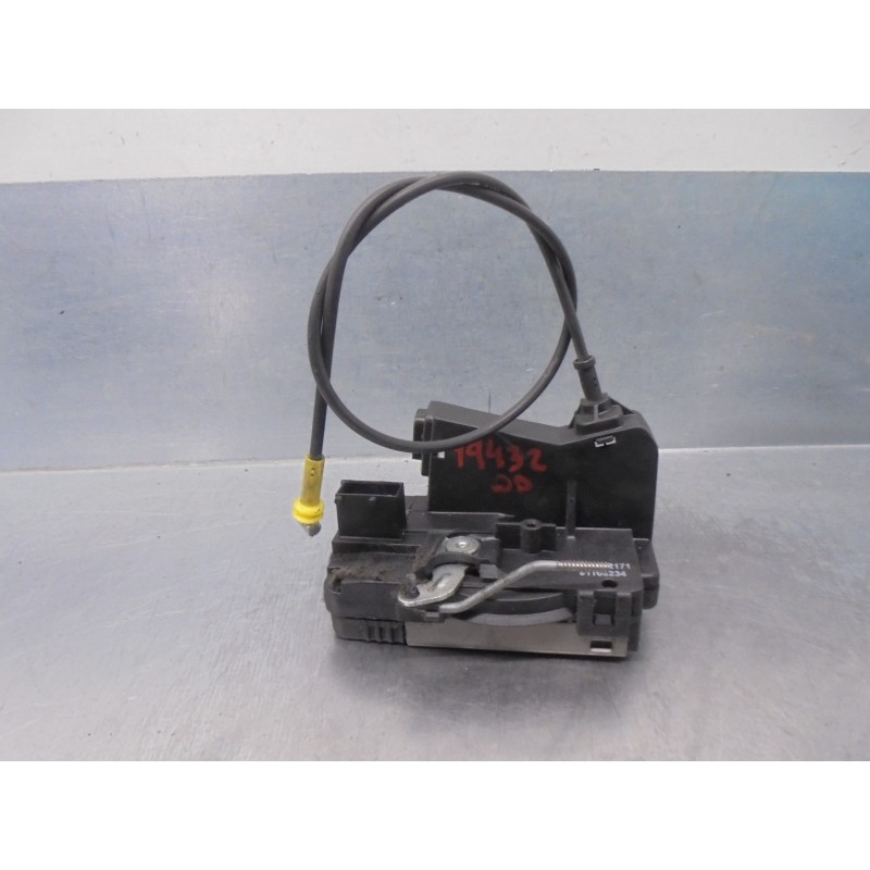 Recambio de cerradura puerta delantera derecha para opel vivaro furgón/combi (07.2006 =>) 2.0 16v cdti referencia OEM IAM 911662