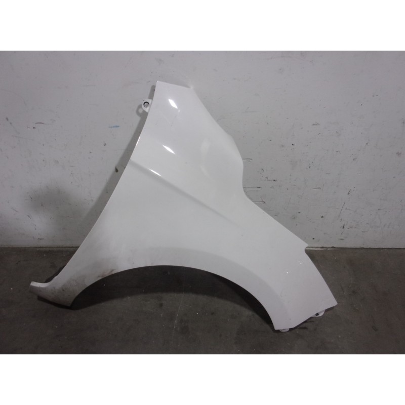 Recambio de aleta delantera derecha para hyundai i20 1.1 crdi cat referencia OEM IAM 663211J550 BLANCA 