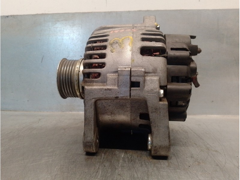 Recambio de alternador para renault scenic ii 1.6 16v referencia OEM IAM 7711368385 TG11C063 