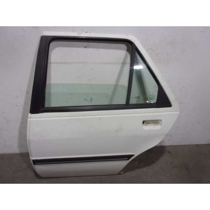 Recambio de puerta trasera izquierda para ford fiesta berl./courier referencia OEM IAM 4966368 BLANCA 5 PUERTAS