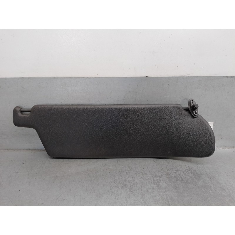 Recambio de parasol izquierdo para volvo serie 340 1.7 referencia OEM IAM 3203761  