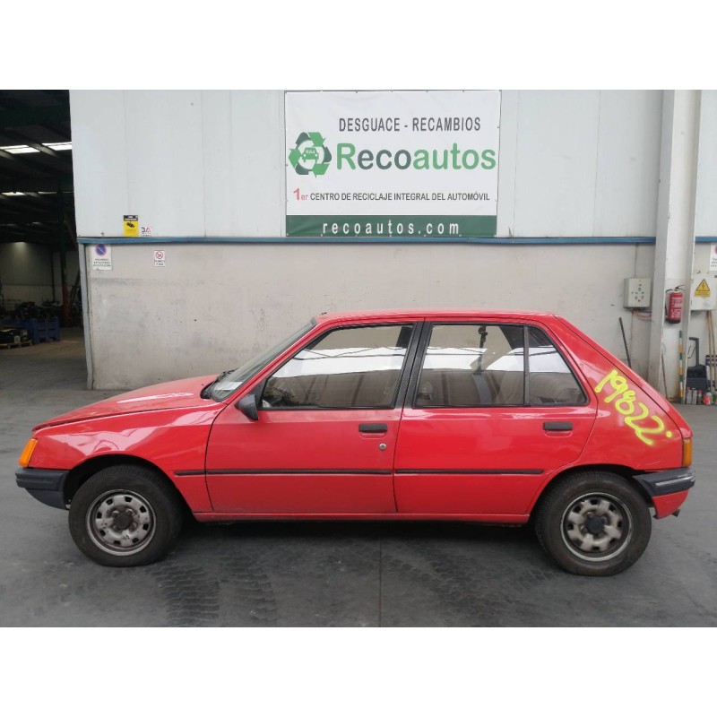 peugeot 205 berlina del año 1987