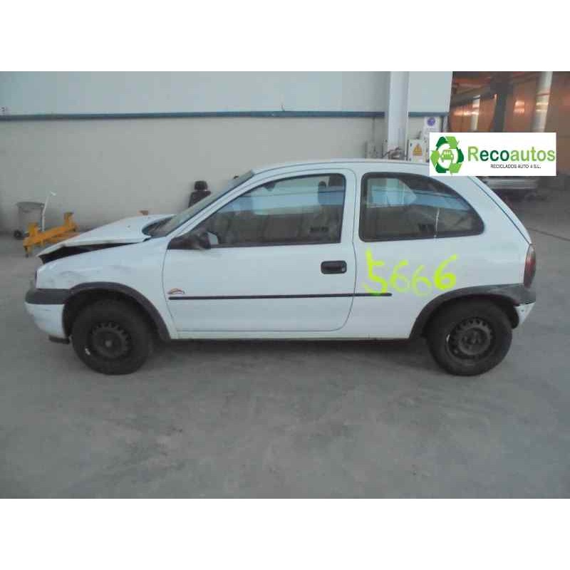 opel corsa b del año 1996