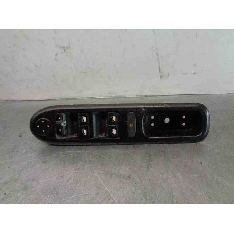 Recambio de mando elevalunas delantero izquierdo para peugeot 407 sw st confort referencia OEM IAM 96468704XT  