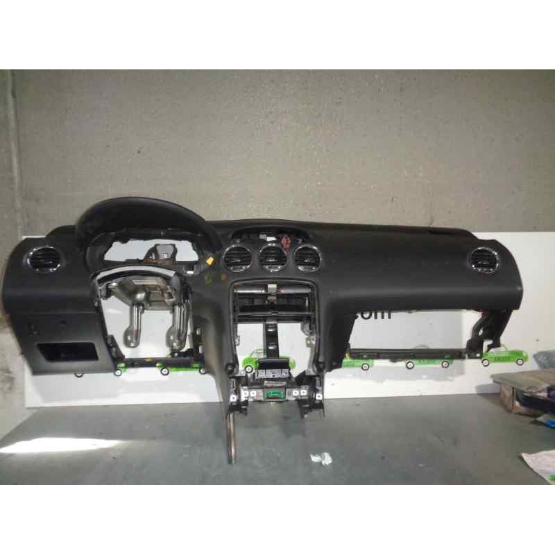 Recambio de salpicadero para peugeot 308 sport referencia OEM IAM 8231GZ 