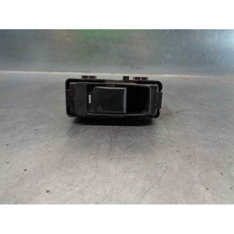 Recambio de mando elevalunas trasero izquierdo para chrysler sebring berlina 2.0 crd cat referencia OEM IAM 04602787AA  