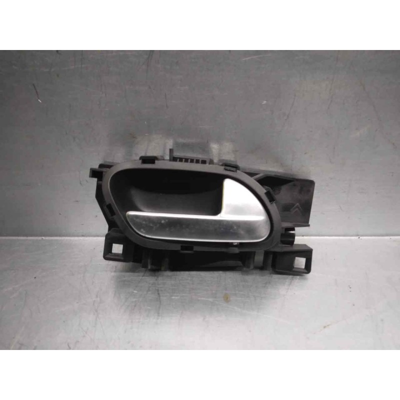 Recambio de maneta interior trasera derecha para peugeot 208 1.2 12v vti referencia OEM IAM 96605253  