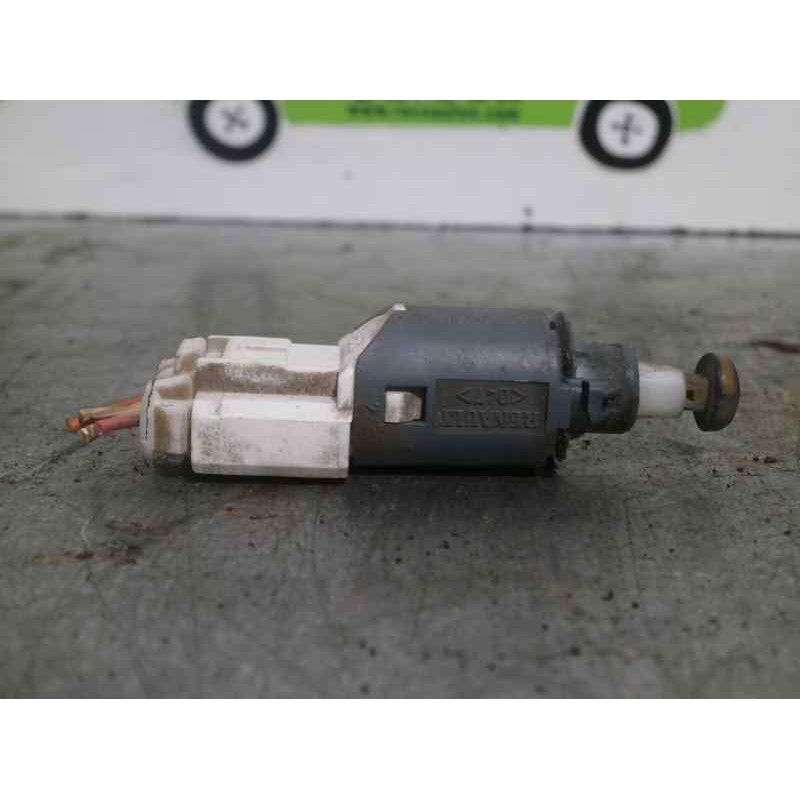 Recambio de interruptor para renault scenic ii 1.6 16v referencia OEM IAM 8200168238B 