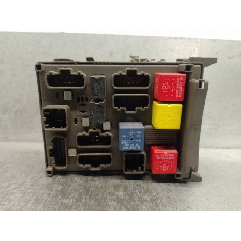 Recambio de caja reles / fusibles para renault laguna ii (bg0) 1.9 dci diesel referencia OEM IAM 8200004201E 518095419 