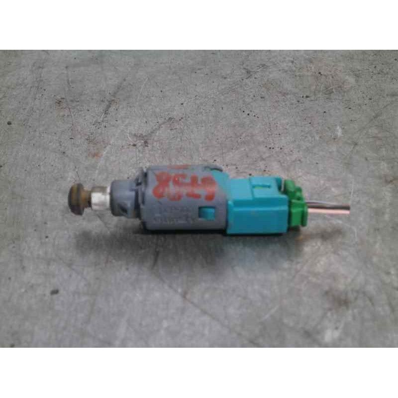 Recambio de interruptor para renault scenic ii 1.6 16v referencia OEM IAM 8200168240B  