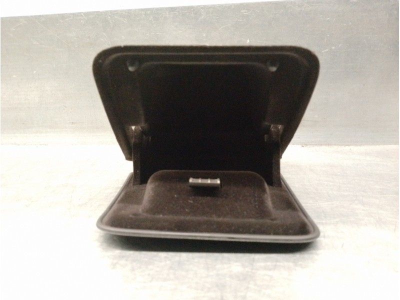 Recambio de guantera para alfa romeo giulia (952) 2.2 jtdm cat referencia OEM IAM 1744304X  