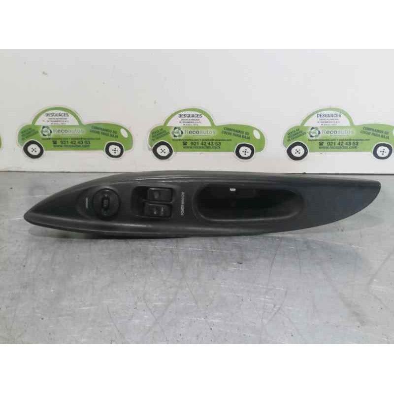 Recambio de mando elevalunas delantero izquierdo para hyundai h 1 2.5 crdi cat referencia OEM IAM 935704A000  