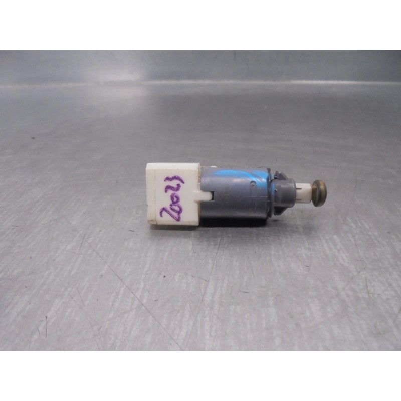 Recambio de interruptor para renault twingo 1.5 dci diesel fap referencia OEM IAM 8200168238  