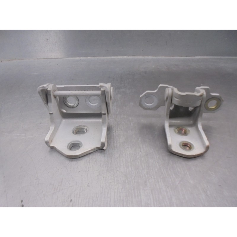 Recambio de bisagra puerta para renault twingo 1.5 dci diesel fap referencia OEM IAM 8200353027 8200806908 