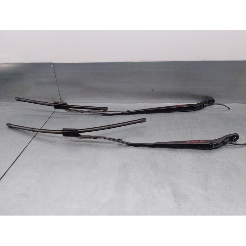 Recambio de brazo limpia delantero derecho para citroen berlingo referencia OEM IAM 9839409380 9839408980 