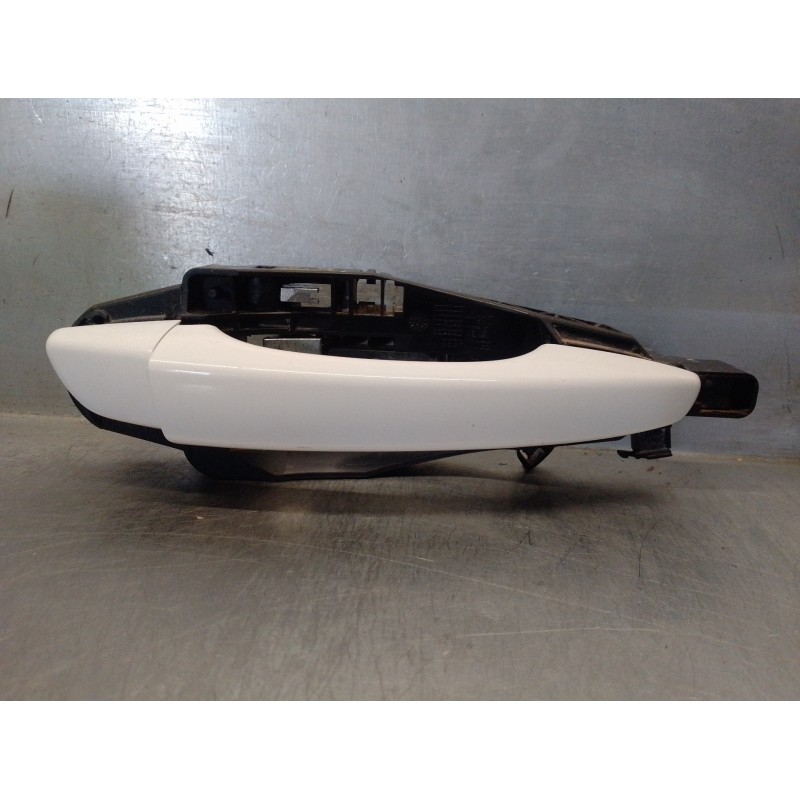 Recambio de maneta exterior delantera derecha para peugeot 308 allure referencia OEM IAM 9802977180  5 PUERTAS