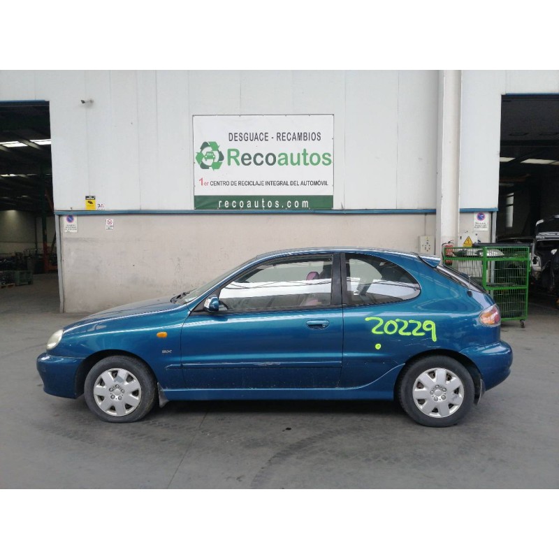 daewoo lanos del año 2000