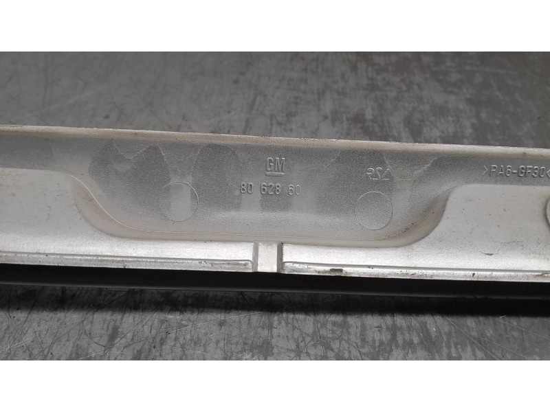 Recambio de maneta exterior porton para opel astra g berlina 1.6 referencia OEM IAM 8062860  