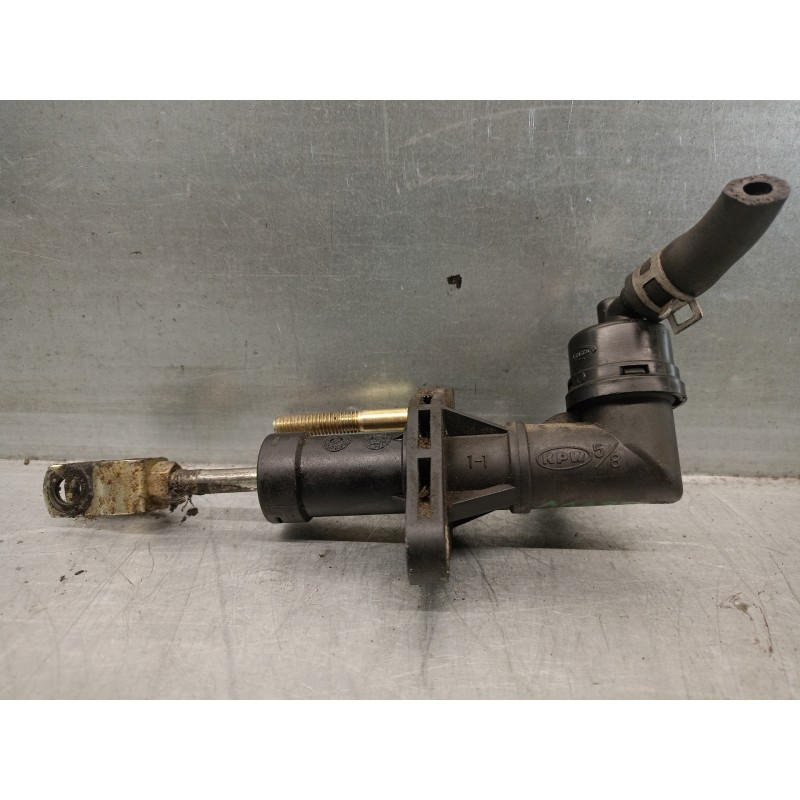 Recambio de bombin embrague para kia carens 2.0 turbodiesel cat referencia OEM IAM 4171039001  