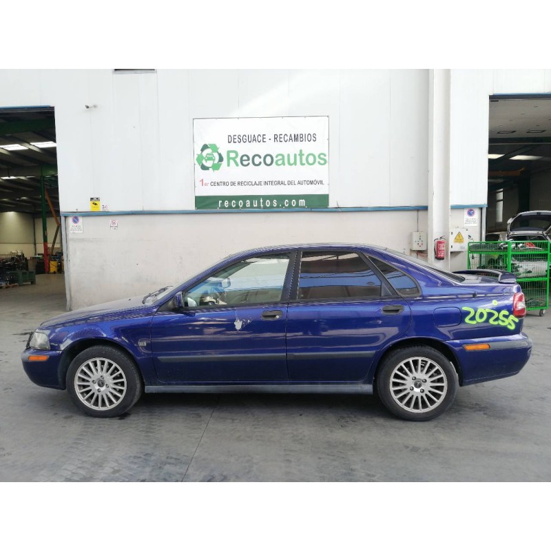 volvo s40 berlina del año 2002