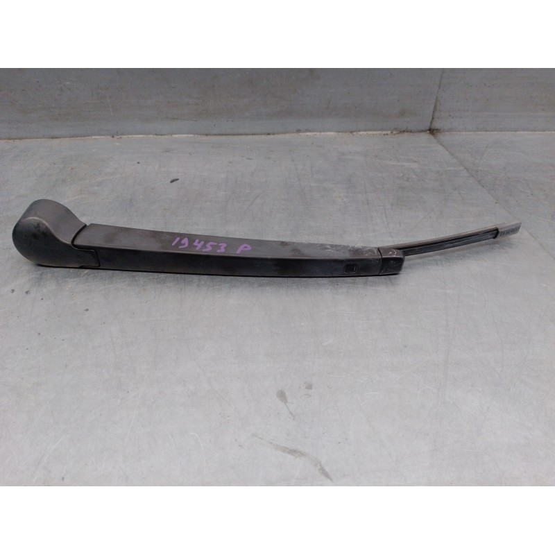 Recambio de brazo limpia trasero para volkswagen golf vi (5k1) 1.6 tdi dpf referencia OEM IAM 5K6955707B  