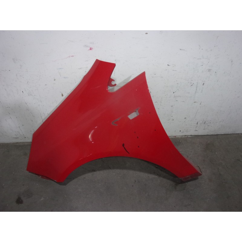 Recambio de aleta delantera izquierda para opel corsa d opc referencia OEM IAM 6102363 ROJA 