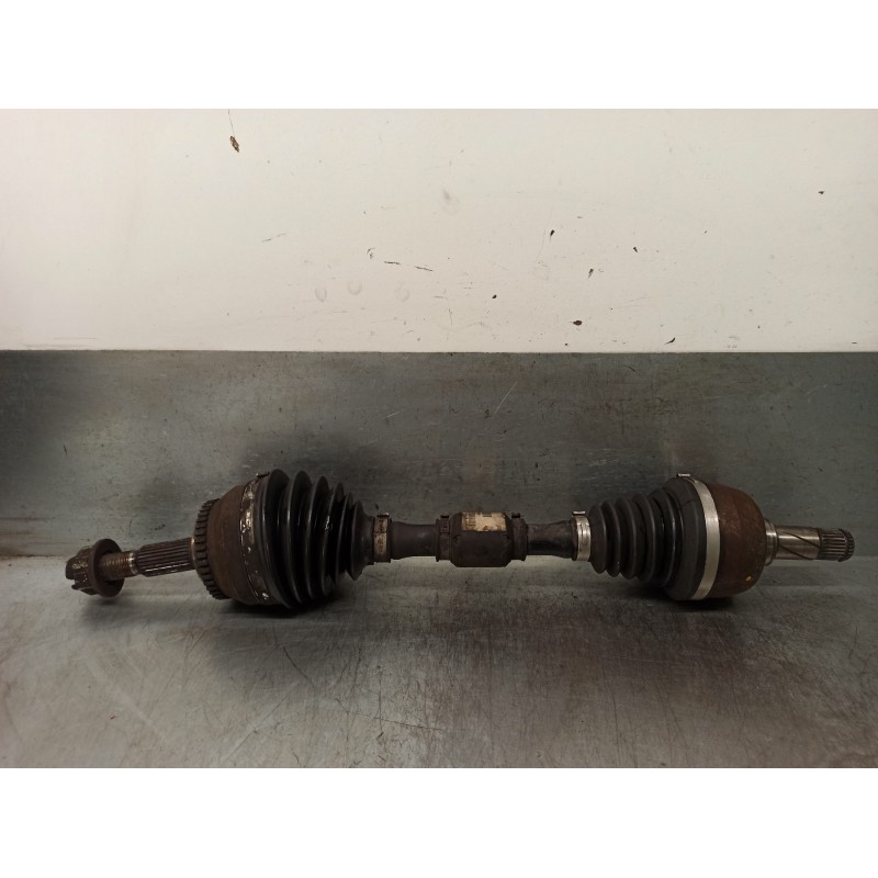 Recambio de transmision delantera izquierda para volvo v40 familiar 1.9 diesel cat referencia OEM IAM 614079  