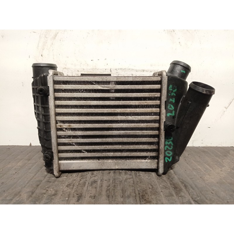 Recambio de intercooler para audi a4 avant (8e) 2.5 v6 24v tdi referencia OEM IAM 8E0145806C  